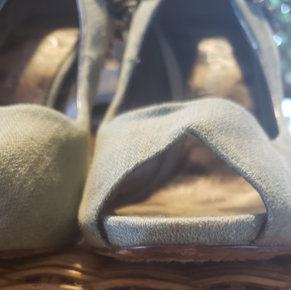 Sam Edelman Rosa Pumps - Picture 12 of 16